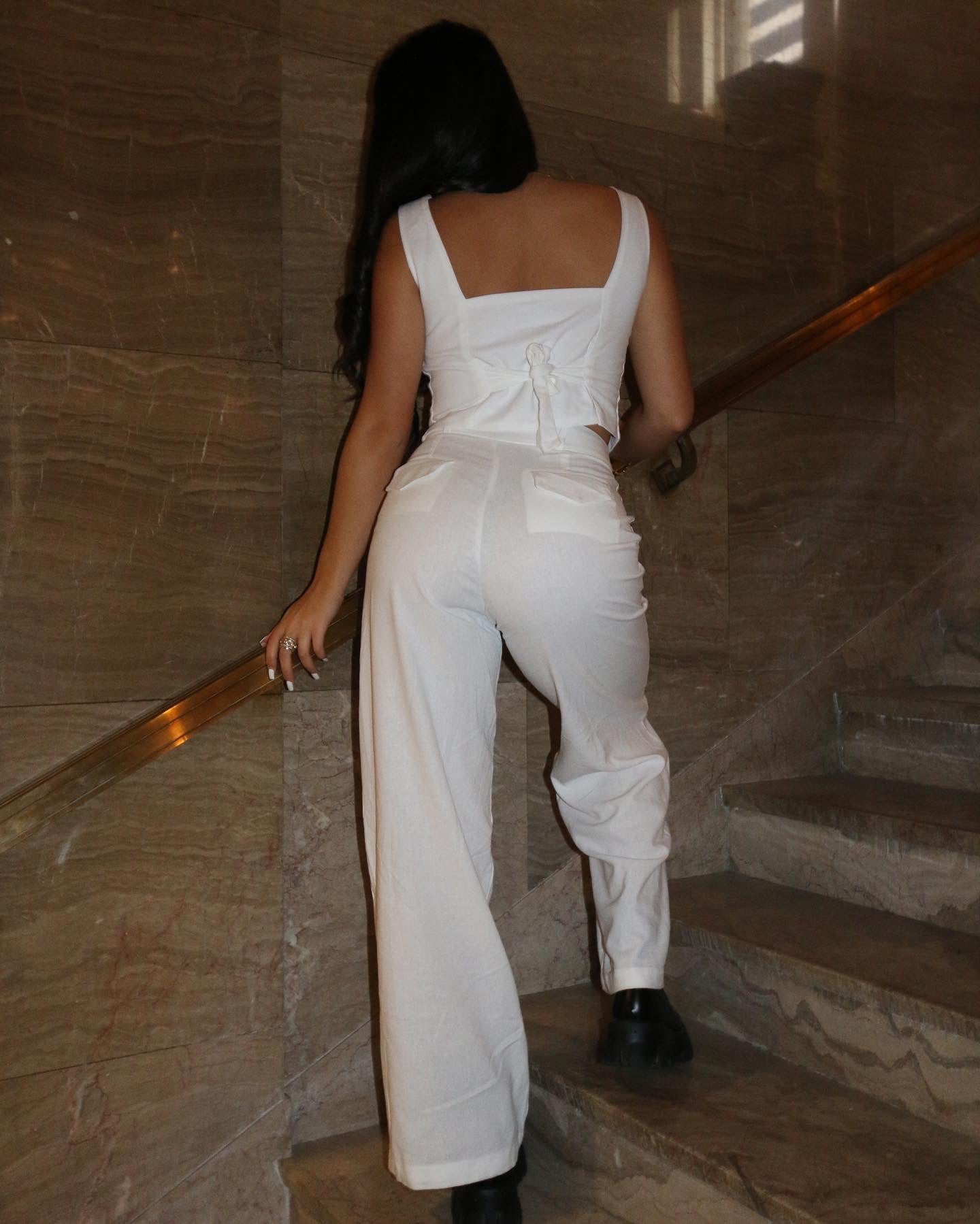 Cosmopolitan linen pants